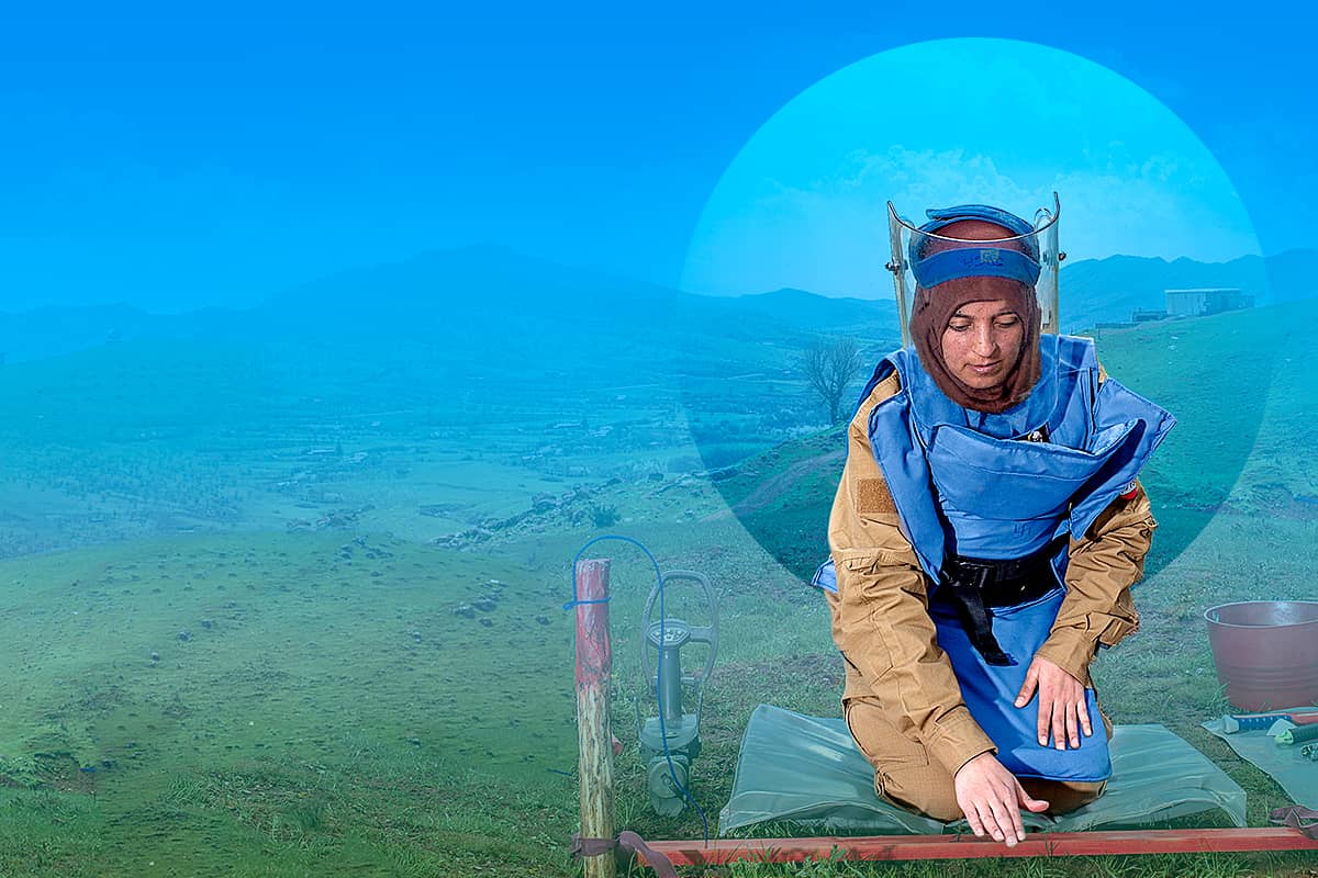 woman deminer in iraq